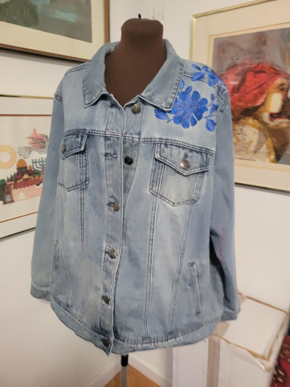 Seven 7 jean Jacket with Blue Embroidery Detailing Size 2X